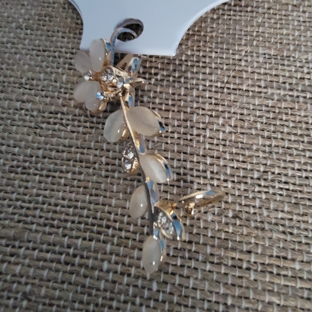 Floral Opalescent and Rhinestone Ear Cuff